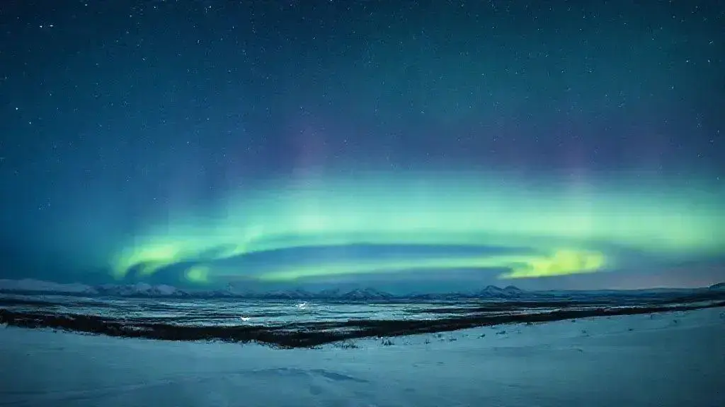 Como as auroras boreais são formadas e encantam o céu