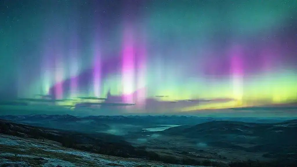 O que é a aurora boreal e como ela encanta os olhos do mundo
